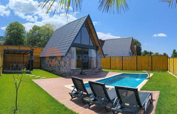 Kartepe/Maşukiyede 1+1 Isıtma Havuzlu, 4 Kişilik Bungalov