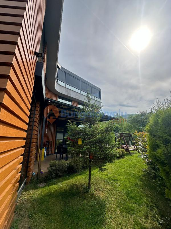 Sapanca/Kırkpınarda 4+1 Isıtma Hazuzlu, Jakuzili, Şömineli, Korunaklı Tripleks Villa