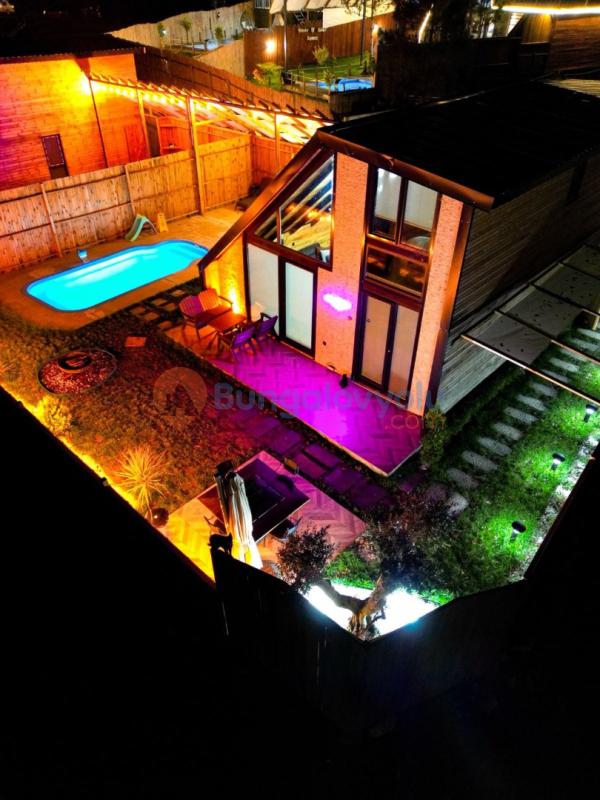 Sapanca/Uzunkumda 2+1 Özel Isıtma Havuzlu, Jakuzili, Göl Manzaralı, Korunaklı, 6 Kişilik Bungalov