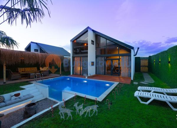 Kartepe/Maşukiyede 2+1 Isıtma Havuzlu, Jakuzili, Şömineli, Korunaklı 6 Kişilik Bungalov