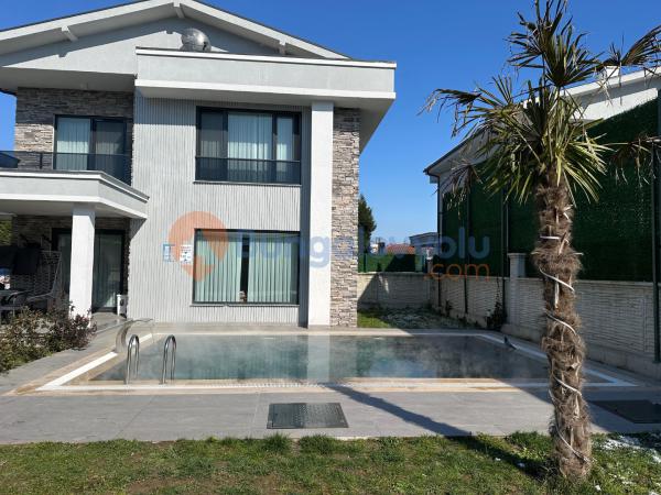 Karetepe/Çepnide 4+1 Isıtma Havuzlu, Şömineli, 10 Kişilik, Muhafazakar Villa