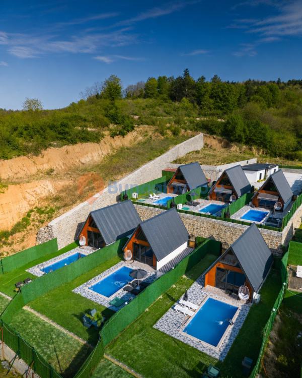Sapanca/Uzunkumda 2+1 Özel Isıtma Havuzlu, Göl Manzaralı Lüks Bungalov