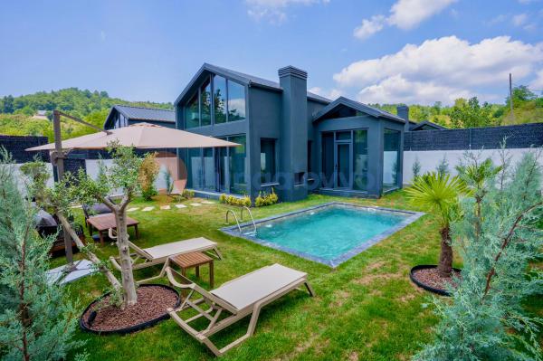 Sapanca/Akçay da 2+1 Isıtma Havuzlu, Şömineli, Korunaklı, 6 Kişilik Bungalov